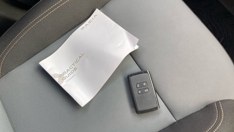 Dacia Jogger 1.6 HEV Extreme 5dr Auto Hybrid Estate